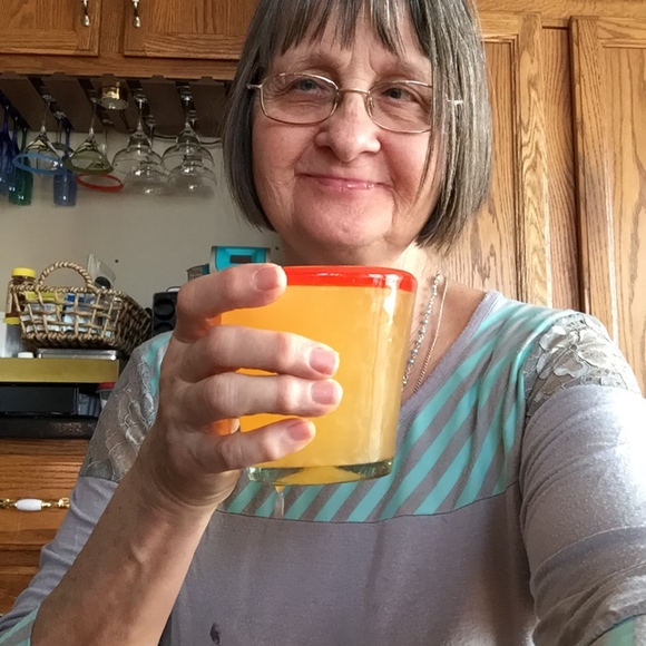 Meet your Posher, Mercy - Picture 4 of 4